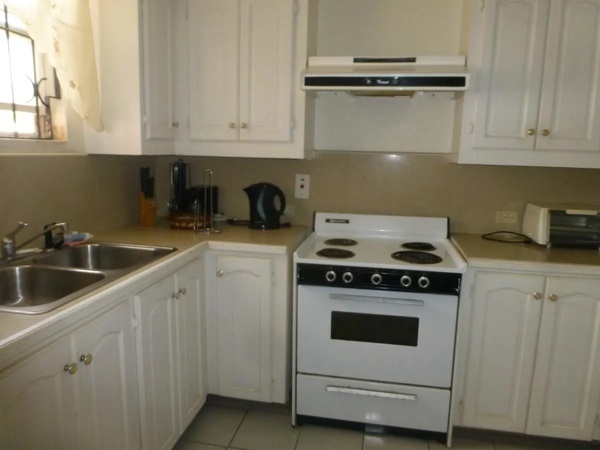 Hastings Central 3D Studio Apt Opp Beach Apartman Bridgetown Barbados